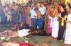 Udupi : Devotees offered Ede Snana at Shree Krishna Mutt’s Subrahmanya Gudi